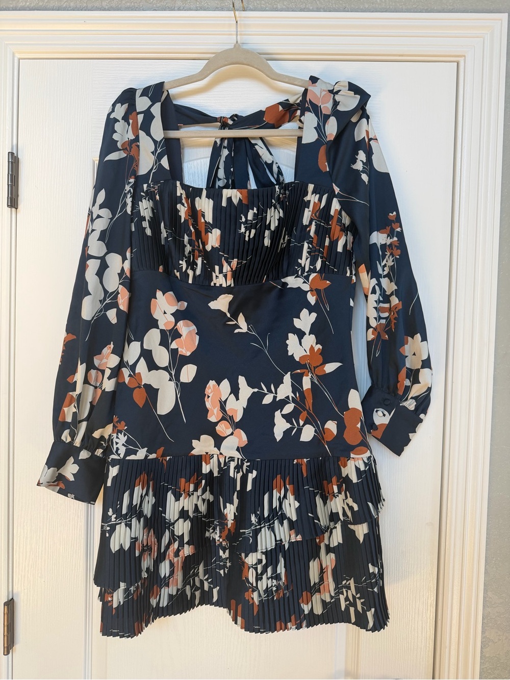 Monique Lhuillier Navy Floral Long-Sleeve Pleated Dress with Cream & Rust